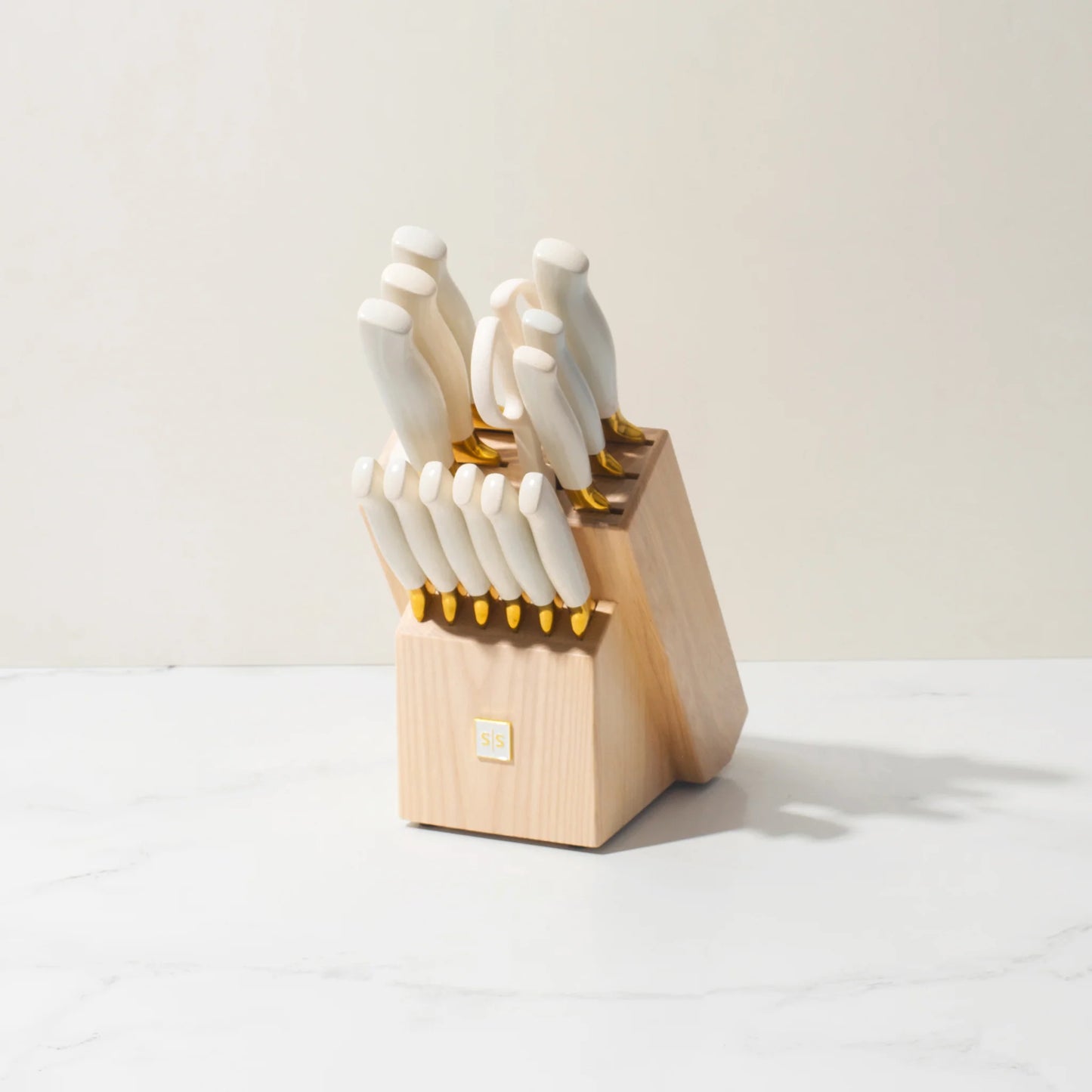Styled Settings White and Gold Knife Set
